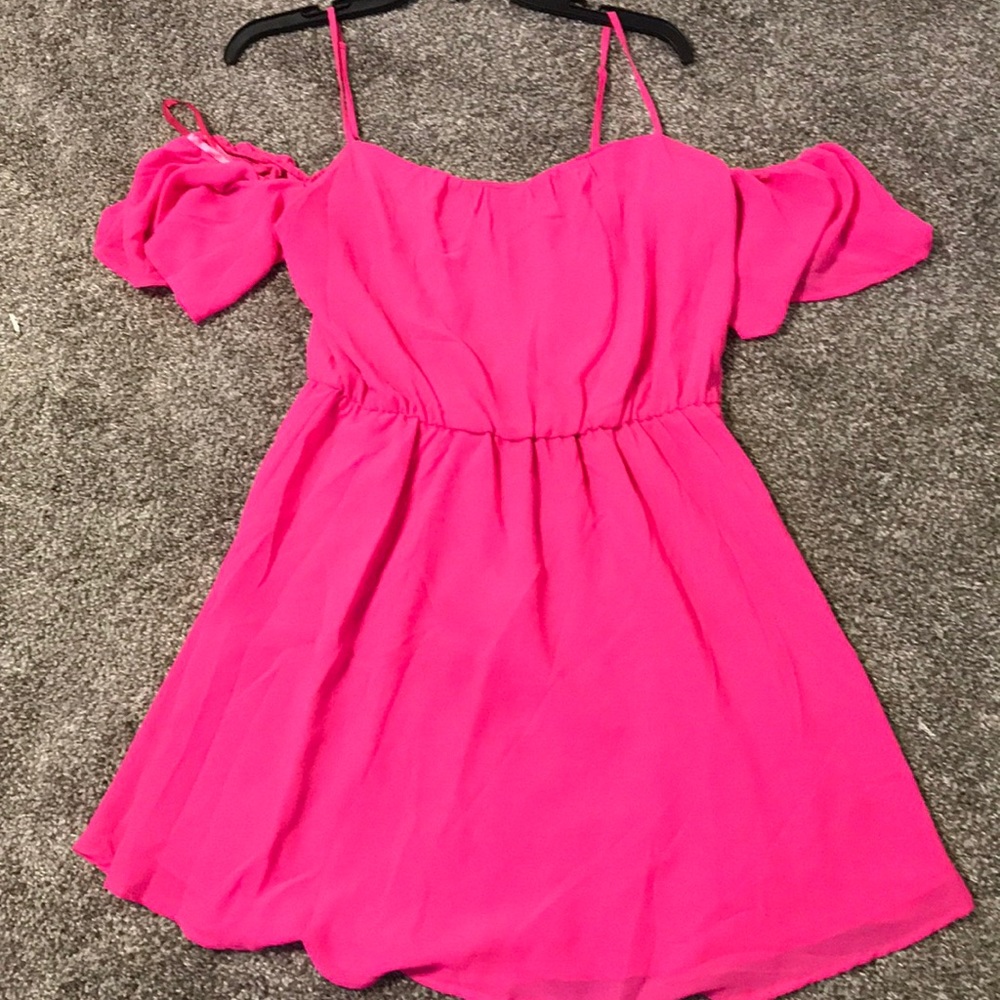 Hot pink off the shoulder knee length dress